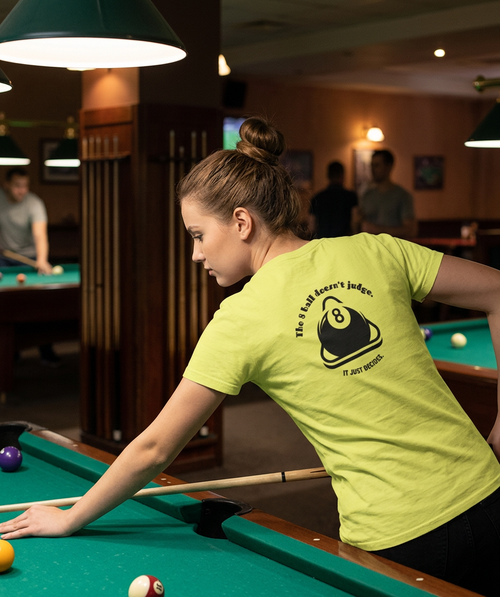 8-Ball Decides, unisex T-Shirt aus Bio-Baumwolle in Umstellung